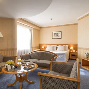 4* Hotel Downtown - Location In The Heart Of